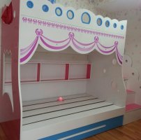 Giường gỗ Công chúa rất đẹp màu hồng1m2x2m cao 2m1
