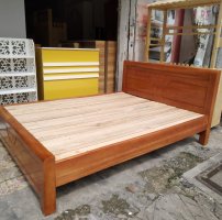 Bán rẻ giường gỗ xoan đào 1m6x2m rất chắc, như mới