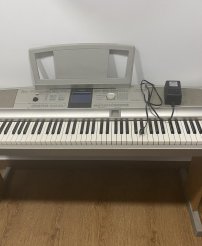 Đàn piano điện Yamaha DGX-505