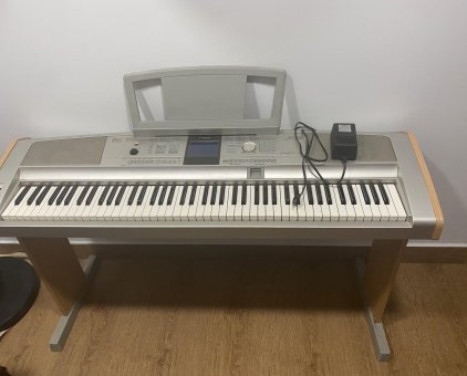 Đàn piano điện Yamaha DGX-505-1