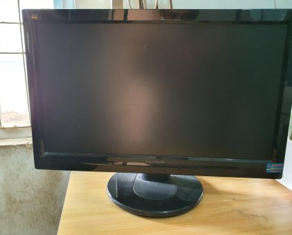 Màn hình máy tính ViewSonic 16 inch-1