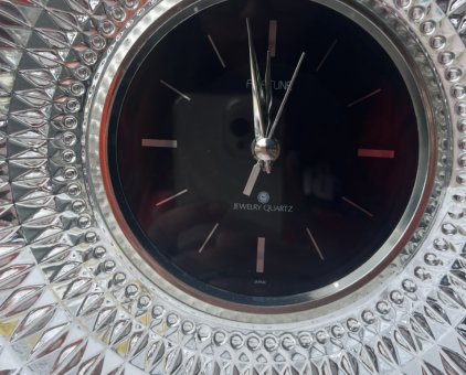 Đồng hồ pha lê  để bàn Fortune (Japan)  kt 25x28cm, còn mới long lanh -3